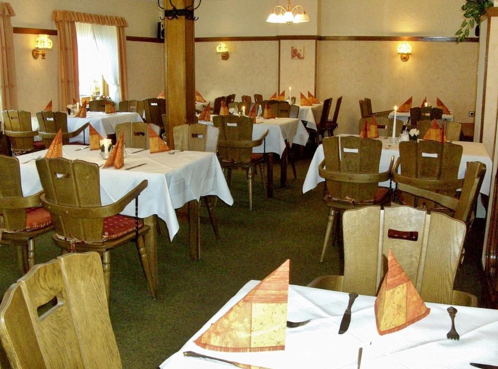 Hotel Restaurant Schmidter Bauernstube Nideggen Exterior photo